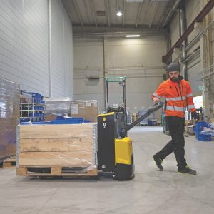 Pedestrian Power Pallet Truck (1.6 - 2.0T) - Image 3